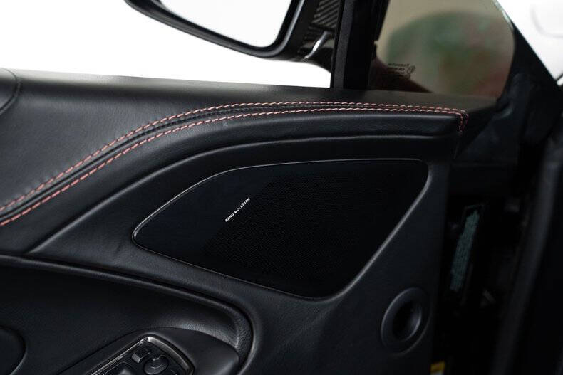 2015 Aston Martin Vanquish Volante