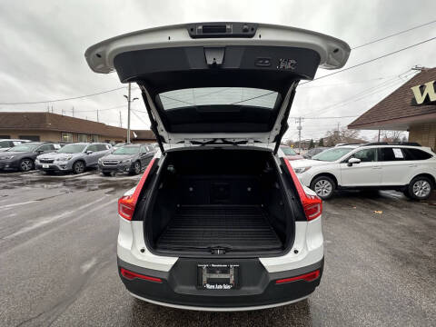 2019 Volvo XC40 T5 Momentum