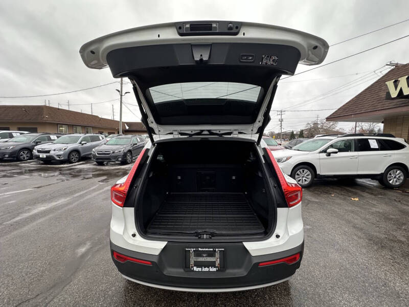 2019 Volvo XC40 T5 Momentum