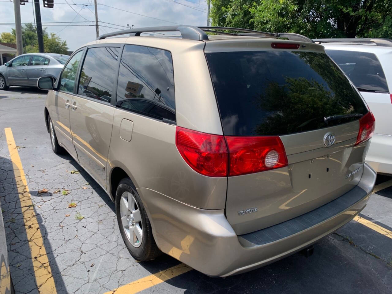 2010 Toyota Sienna for sale at Sawan Auto Sales Inc in Palatine, IL