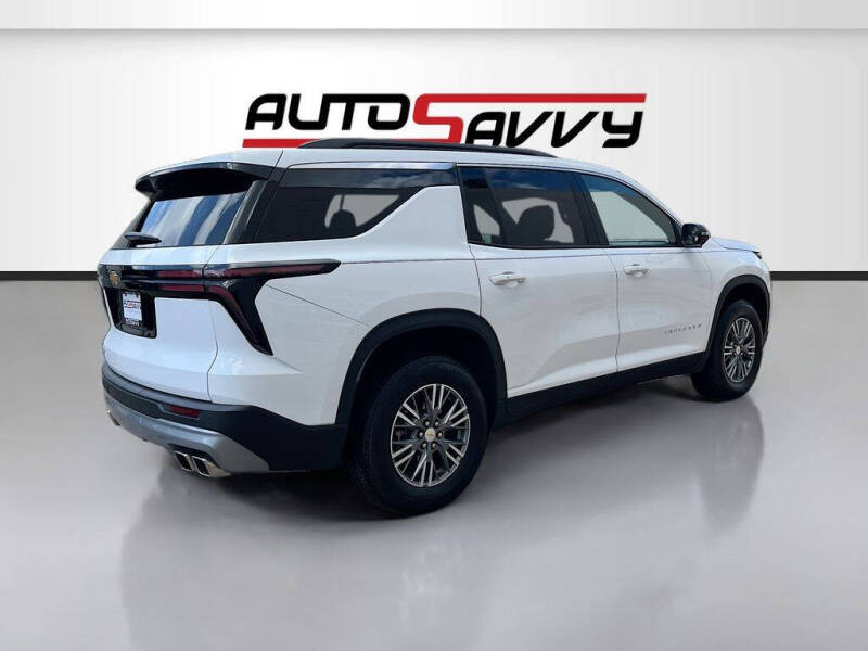 2025 Chevrolet Traverse LT
