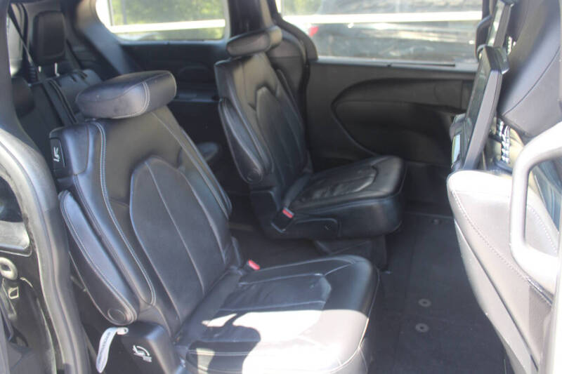 2018 Chrysler Pacifica Touring L Plus