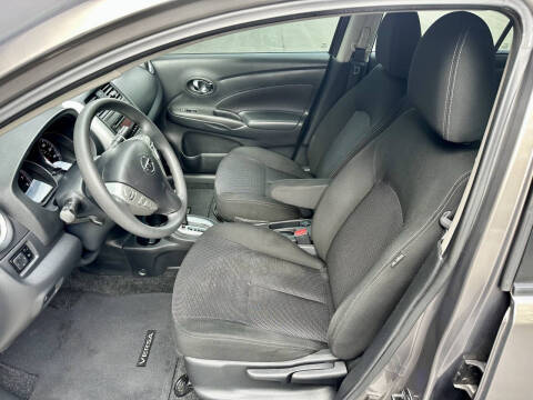 2017 Nissan Versa 1.6 SV