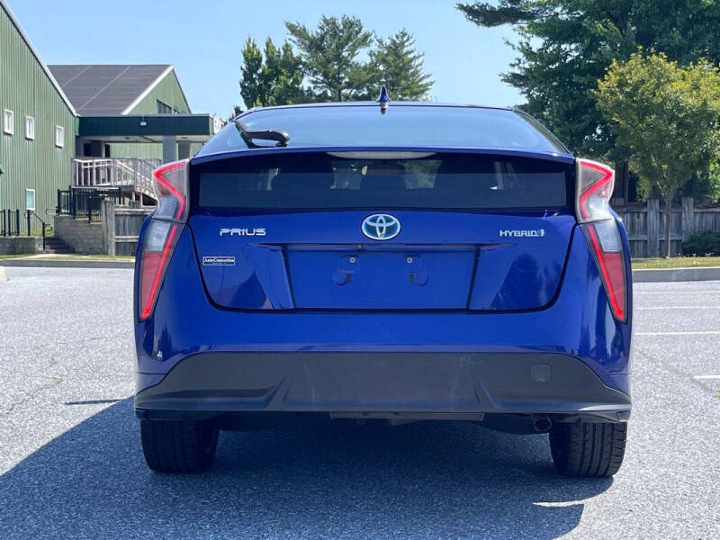 2016 Toyota Prius Three Touring