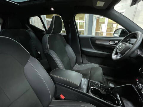 2022 Volvo XC40 Recharge Twin Plus