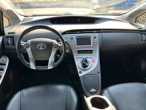 2013 Toyota Prius Three