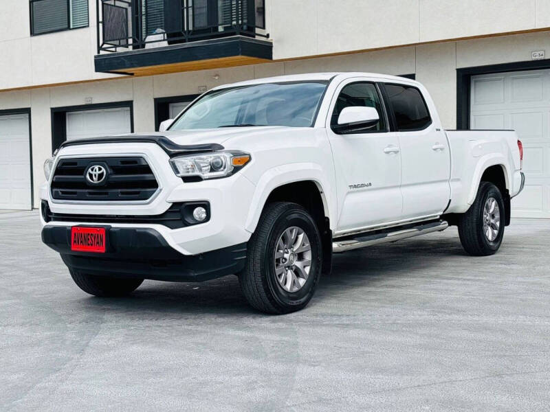 2017 Toyota Tacoma SR5's photo