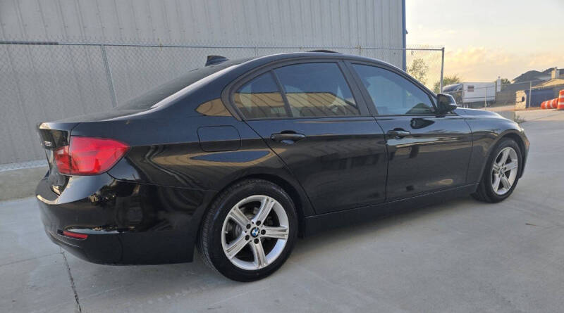 2013 BMW 3 Series 328i photo 18