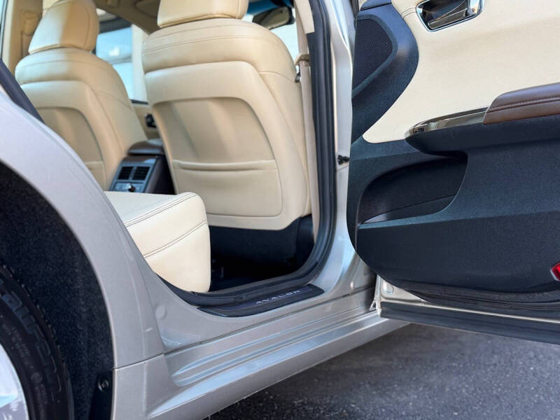 2014 Toyota Avalon Limited