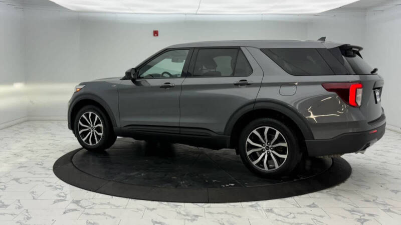2022 Ford Explorer ST-Line