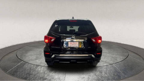 2020 Nissan Pathfinder S