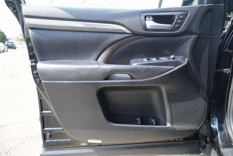 2017 Toyota Highlander Limited