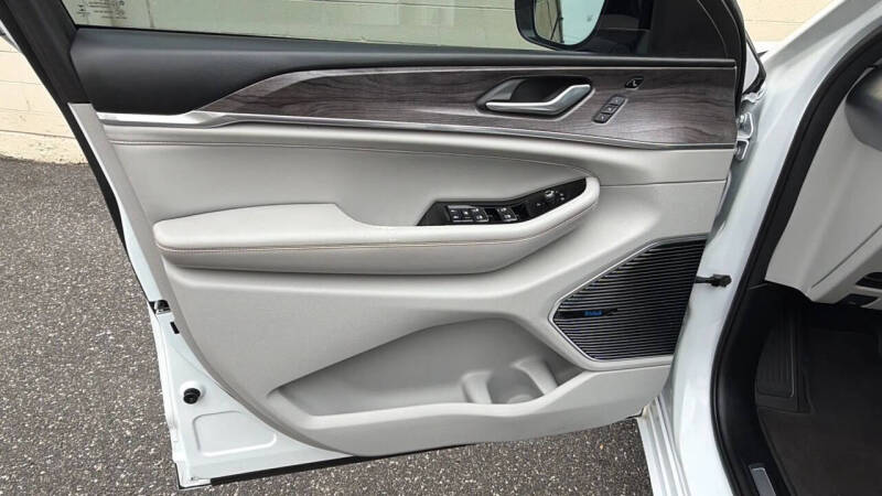 2022 Jeep Grand Cherokee L Overland