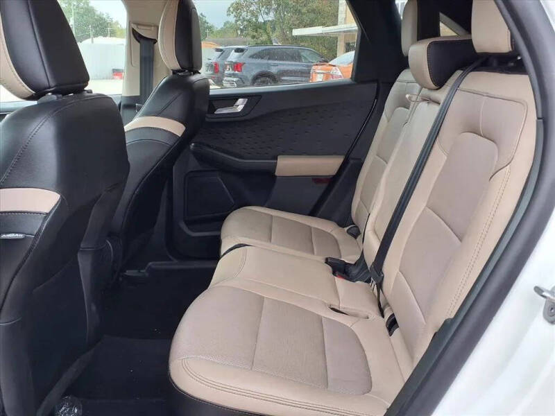 2020 Ford Escape Hybrid Titanium