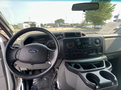 2010 Ford E-Series E-350 SD XLT