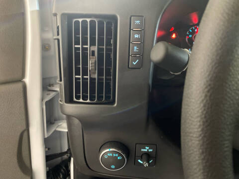 2025 Chevrolet Express 2500