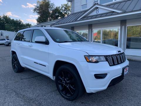 2018 Jeep Grand Cherokee for sale at DAHER MOTORS OF KINGSTON in Kingston NH