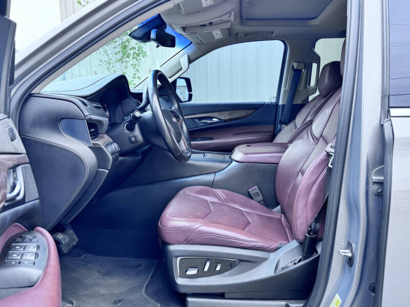 2018 Cadillac Escalade Luxury