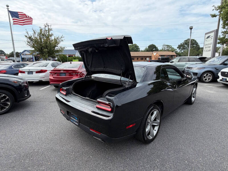 2015 Dodge Challenger SXT