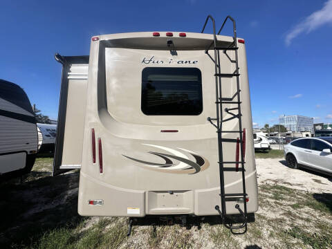2015 Thor Motor Coach Hurricane