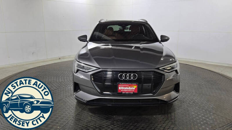 2021 Audi e-tron quattro Premium