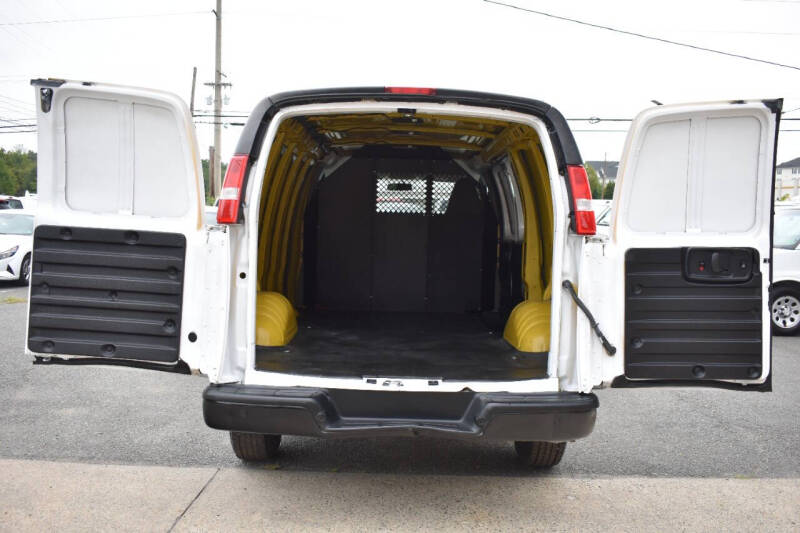 2021 GMC Savana 2500