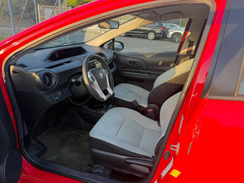 2015 Toyota Prius c