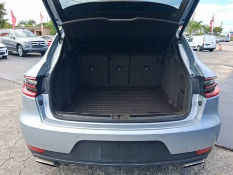 2017 Porsche Macan