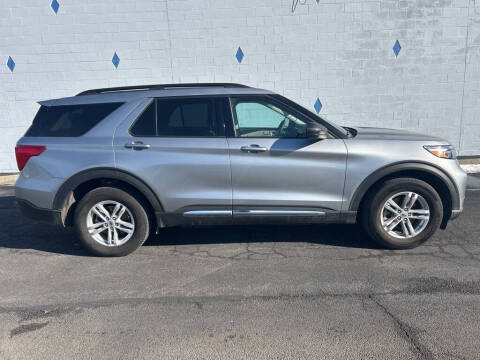 2023 Ford Explorer for sale at Kerns Ford Lincoln in Celina OH