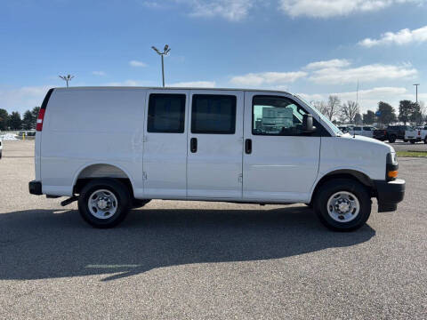 2025 Chevrolet Express 2500