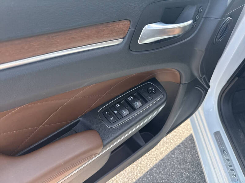 2018 Chrysler 300 C