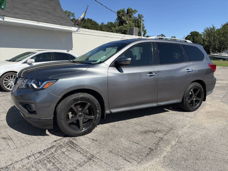 2017 Nissan Pathfinder SV