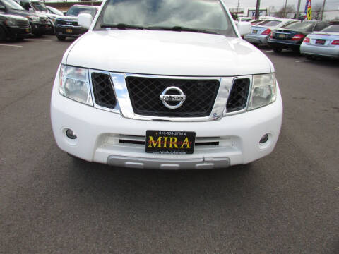 2010 Nissan Pathfinder LE