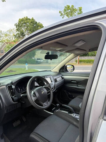 2018 Mitsubishi Outlander LE