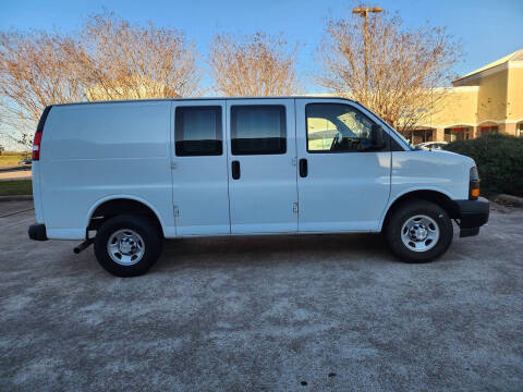 2022 Chevrolet Express 2500