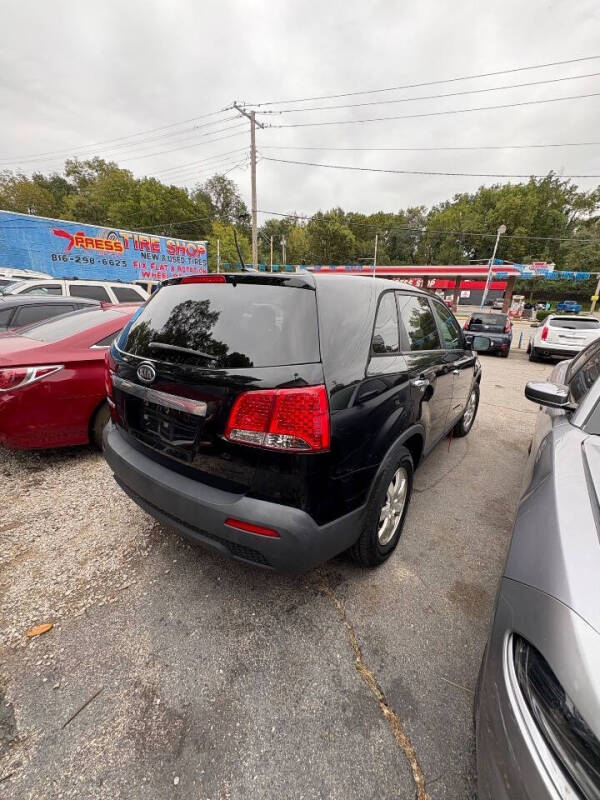 2011 Kia Sorento LX