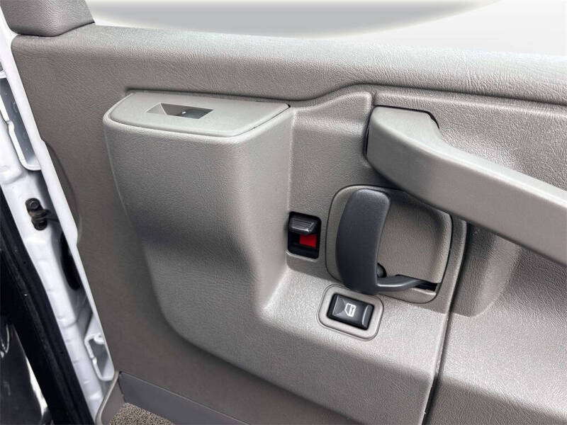 2022 Chevrolet Express LT 3500