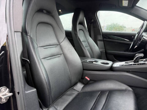 2017 Porsche Panamera