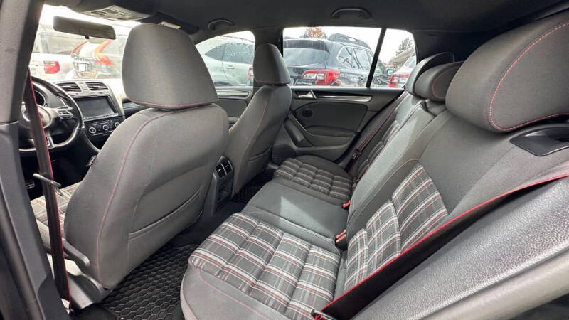 2014 Volkswagen GTI Wolfsburg Edition PZEV