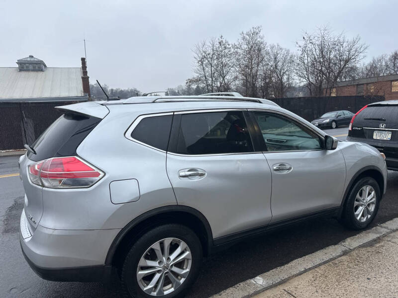 2016 Nissan Rogue SV