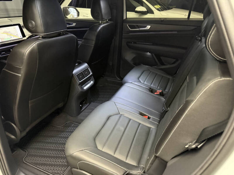 2024 Volkswagen Atlas Cross Sport SEL R-Line 4Motion