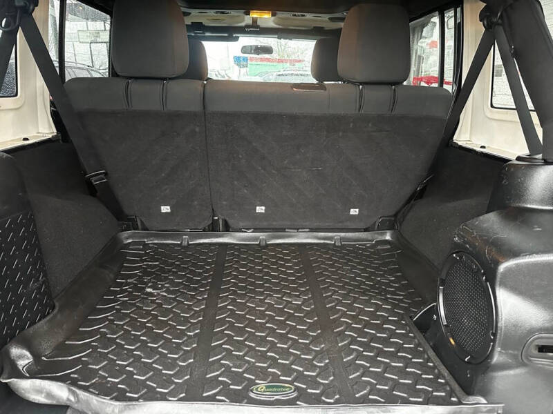 2012 Jeep Wrangler Unlimited Sahara