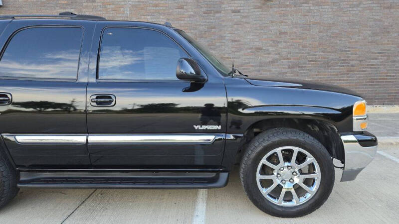 2004 GMC Yukon SLE - Photo 12