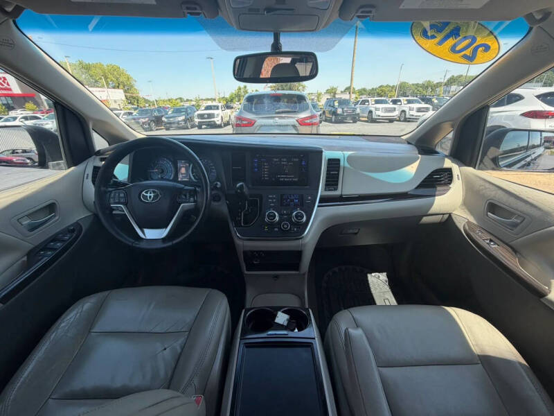 2015 Toyota Sienna
