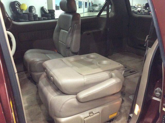 2001 Toyota Sienna LE