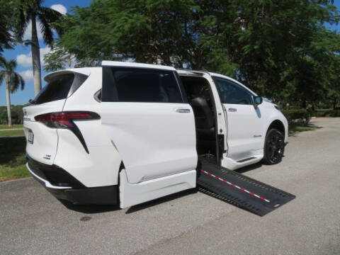 2023 Toyota Sienna XSE 7-Passenger