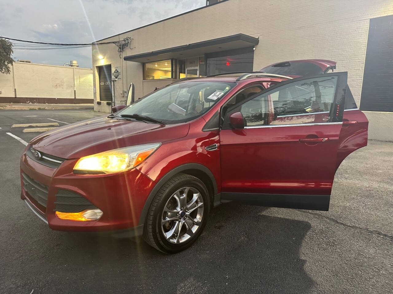 2016 Ford Escape for sale at Sarenco Auto Inc in Dallas, TX