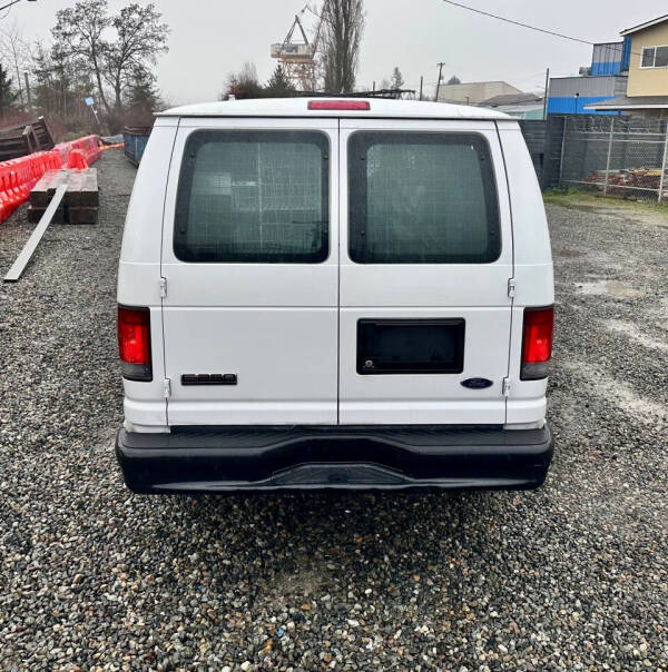 2010 Ford E-Series E-250