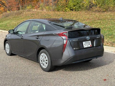 2016 Toyota Prius Two