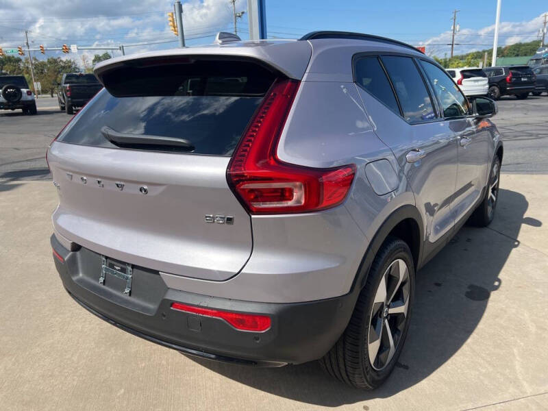 2026 Volvo XC40 B5 Plus